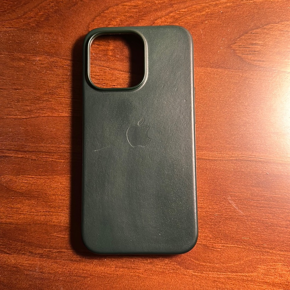 Apple Leather Case, Sequoia Green, iPhone 13 Pro